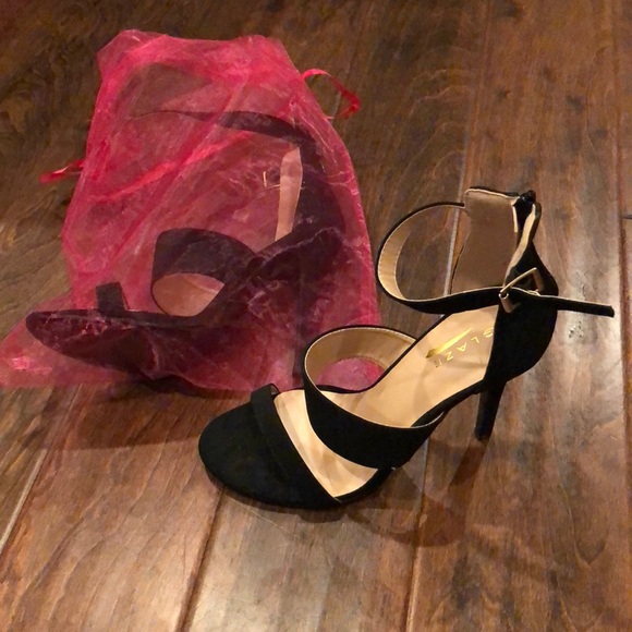 Brand new strappy heels - Picture 2 of 3